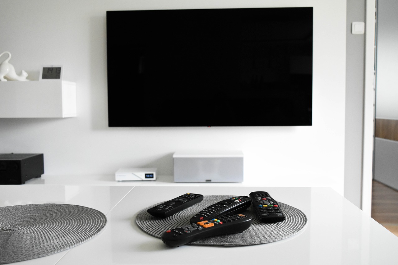 Jak wybrać najlepszy stolik telewizyjny do wnętrza domu